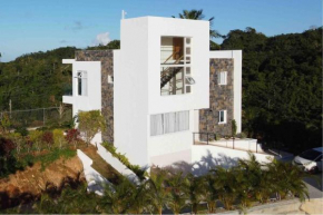 Villa with breath taking views!